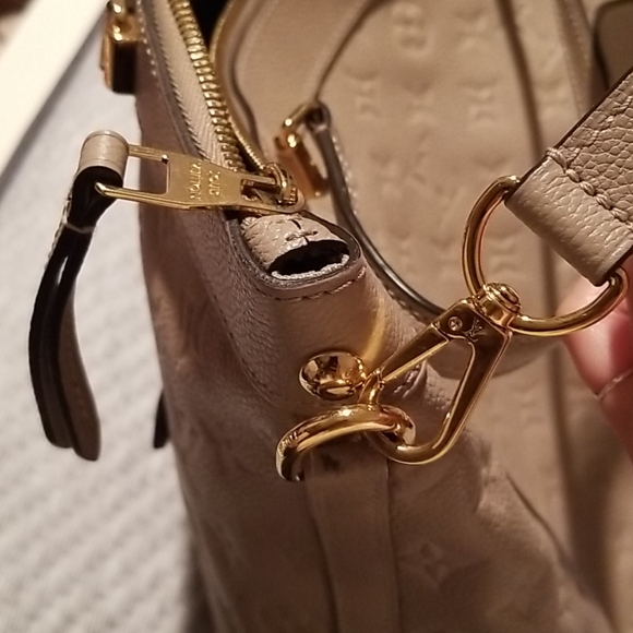 Authentic Louis Vuitton empreinte Bastille - Picture 7 of 10